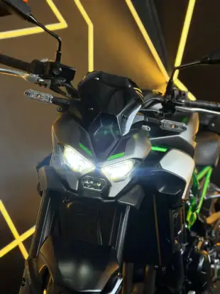 KAWASAKI-Z900 KAWASAKI-Z900-2025