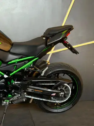 KAWASAKI-Z900 KAWASAKI-Z900-2025