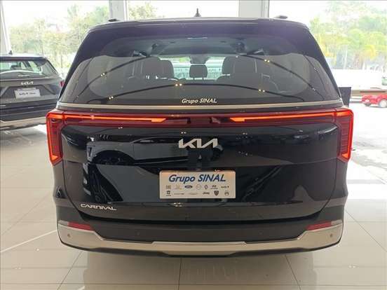 KIA-CARNIVAL-2024