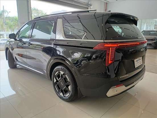 KIA-CARNIVAL-2024