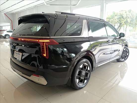 KIA-CARNIVAL-2024
