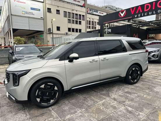 KIA-CARNIVAL-2024