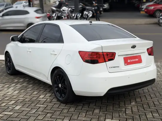 KIA-CERATO-1.6 SX3 16V GASOLINA 4P MANUAL KIA-CERATO-2010