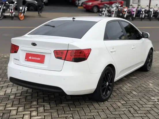 KIA-CERATO-1.6 SX3 16V GASOLINA 4P MANUAL KIA-CERATO-2010