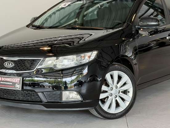 KIA-CERATO-2012