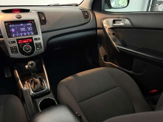 KIA-CERATO-2012