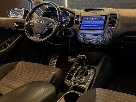 KIA-CERATO-1.6 SX 16V FLEX 4P AUTOMÁTICO KIA-CERATO-2018