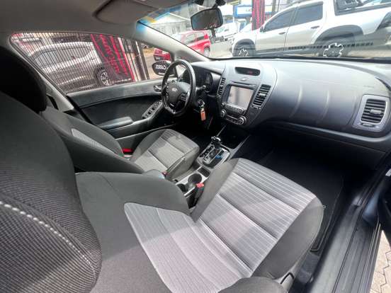 KIA-CERATO-1.6 SX 16V FLEX 4P AUTOMÁTICO KIA-CERATO-2016