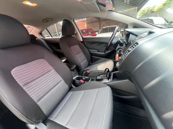 KIA-CERATO-1.6 SX 16V FLEX 4P AUTOMÁTICO KIA-CERATO-2016