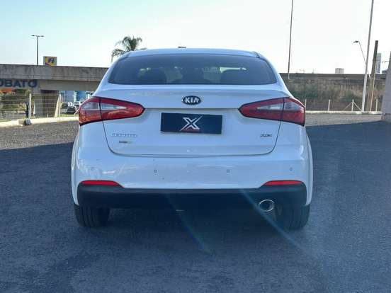 KIA-CERATO-1.6 SX 16V FLEX 4P AUTOMÁTICO KIA-CERATO-2013