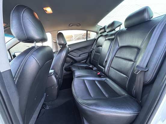 KIA-CERATO-1.6 SX 16V FLEX 4P AUTOMÁTICO KIA-CERATO-2013