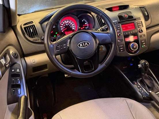 KIA-CERATO-1.6 SX E.233 16V GASOLINA 4P AUTOMÁTICO KIA-CERATO-2012