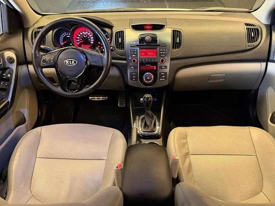 KIA-CERATO-2012
