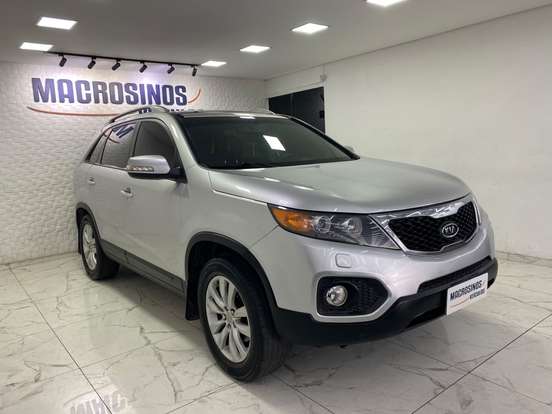 KIA-SORENTO-3.5 S.660 V6 4X4 24V GASOLINA 4P AUTOMÁTICO KIA-SORENTO-2012