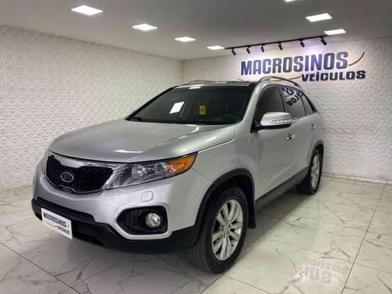 KIA-SORENTO-3.5 S.660 V6 4X4 24V GASOLINA 4P AUTOMÁTICO KIA-SORENTO-2012