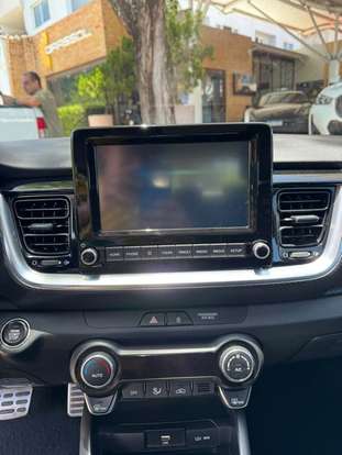 KIA-STONIC-2023