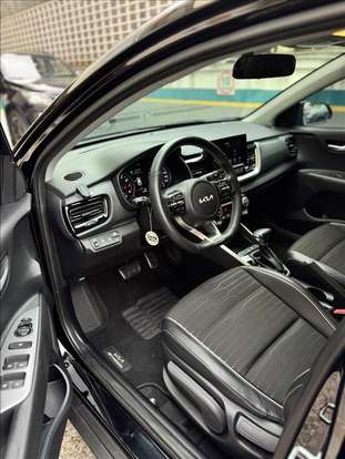 KIA-STONIC-2021