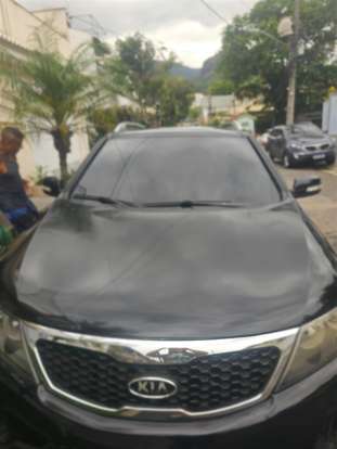 KIA-SORENTO-2011