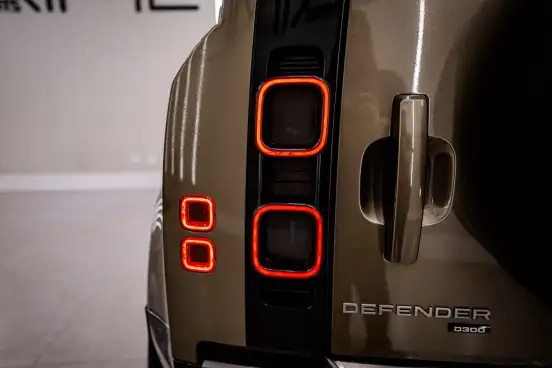 LAND ROVER-DEFENDER-2022