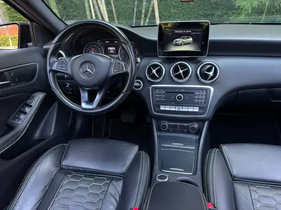 MERCEDES-BENZ-A 200-2017