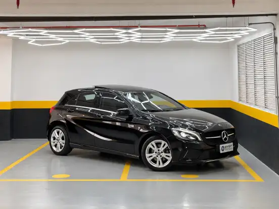 MERCEDES-BENZ-A 200-2017