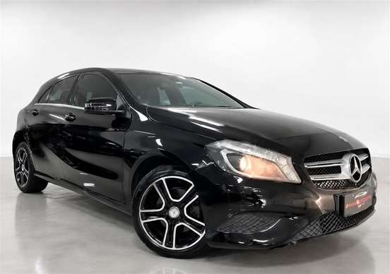 MERCEDES-BENZ-A 200-2013