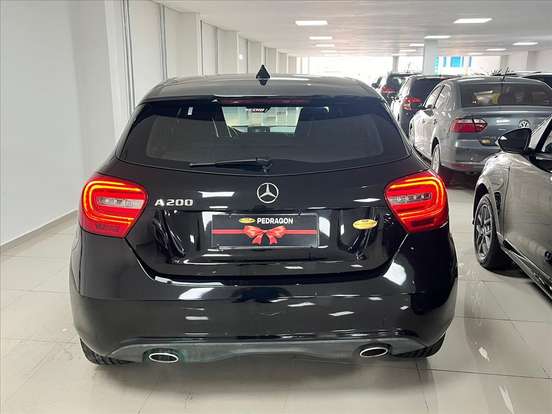 MERCEDES-BENZ-A 200-2013