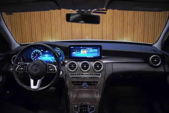 MERCEDES-BENZ-C 180-2020