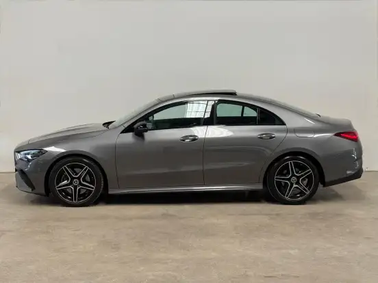 MERCEDES-BENZ-CLA 200-2024