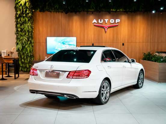 MERCEDES-BENZ-E 250-2.0 AVANTGARDE 16V TURBO GASOLINA 4P AUTOMÁTICO MERCEDES-BENZ-E 250-2015