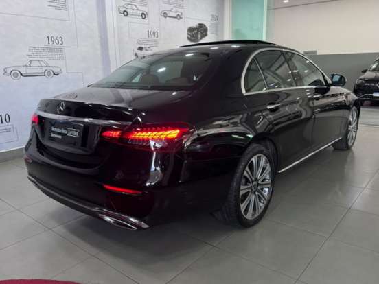 MERCEDES-BENZ-E 300-2022