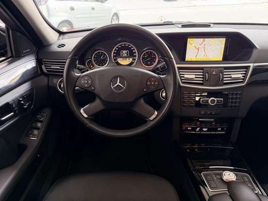 MERCEDES-BENZ-E 500-2012
