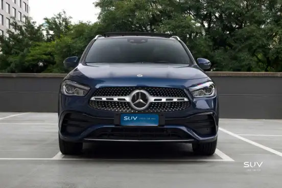 MERCEDES-BENZ-GLA 200-2022