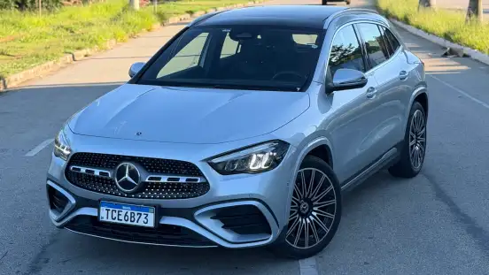 MERCEDES-BENZ-GLA 200-2024