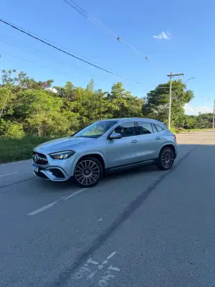 MERCEDES-BENZ-GLA 200-2024