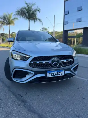 MERCEDES-BENZ-GLA 200-2024