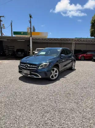 MERCEDES-BENZ-GLA 200-2020