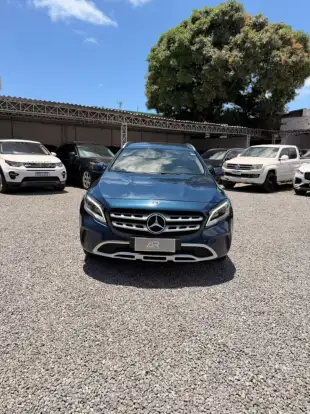 MERCEDES-BENZ-GLA 200-2020