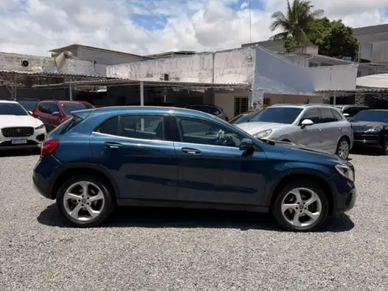 MERCEDES-BENZ-GLA 200-1.6 CGI FLEX ADVANCE 7G-DCT MERCEDES-BENZ-GLA 200-2020