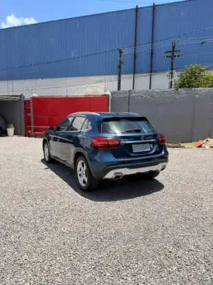 MERCEDES-BENZ-GLA 200-2020