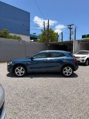MERCEDES-BENZ-GLA 200-2020