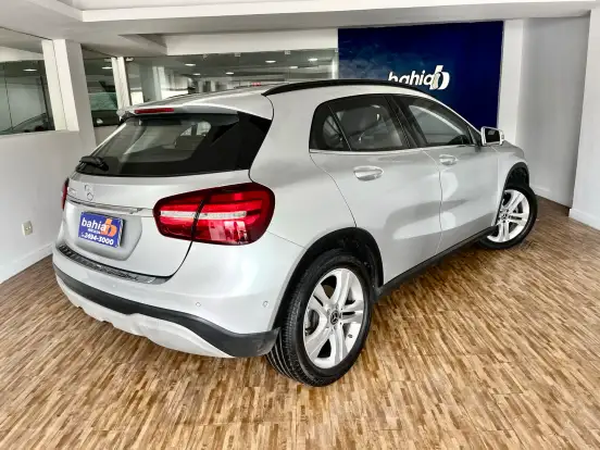 MERCEDES-BENZ-GLA 200-1.6 CGI FLEX STYLE 7G-DCT MERCEDES-BENZ-GLA 200-2020