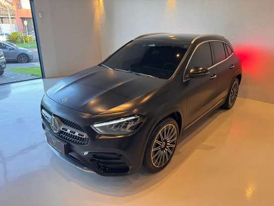 MERCEDES-BENZ-GLA 200-2025