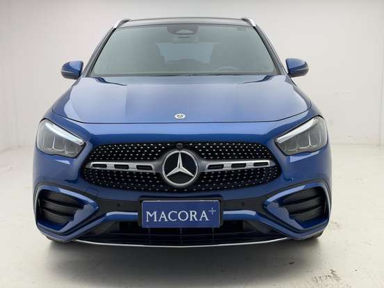 MERCEDES-BENZ-GLA 200-2024
