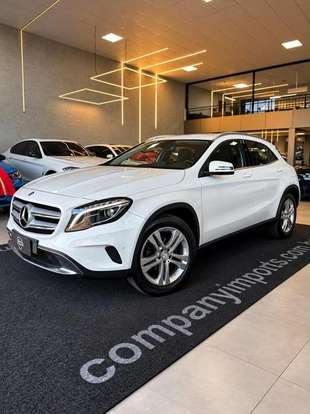 MERCEDES-BENZ-GLA 200-1.6 CGI ADVANCE 16V TURBO FLEX 4P AUTOMÁTICO MERCEDES-BENZ-GLA 200-2017