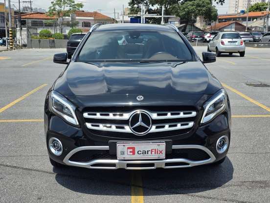MERCEDES-BENZ-GLA 200-2019