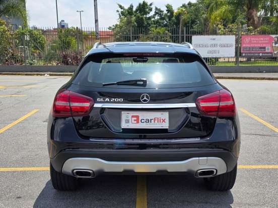 MERCEDES-BENZ-GLA 200-2019