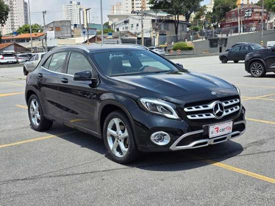 MERCEDES-BENZ-GLA 200-2019