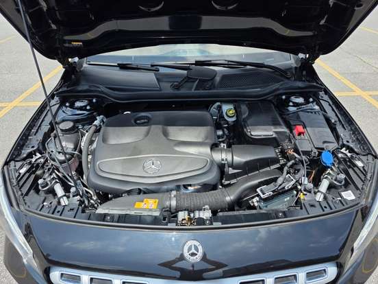 MERCEDES-BENZ-GLA 200-2019