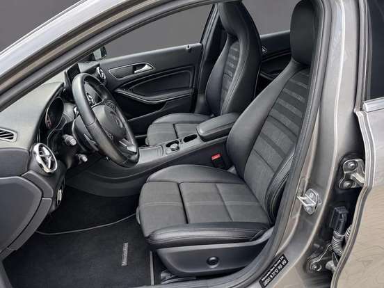 MERCEDES-BENZ-GLA 200-2019